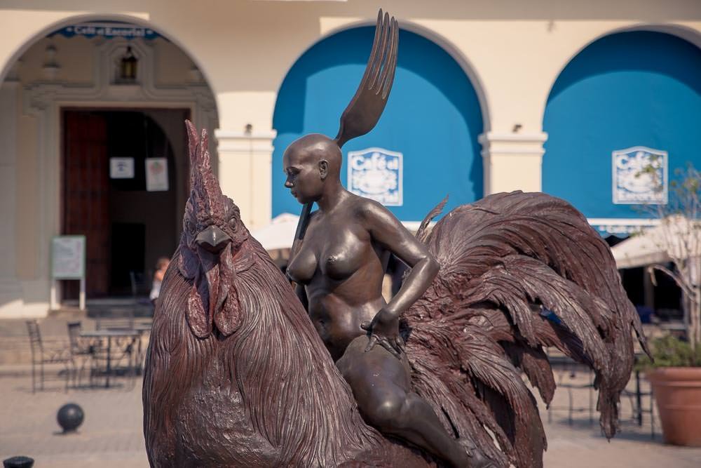 Cuba. A bit perplexing. Much like this statue. I'm perplexed.